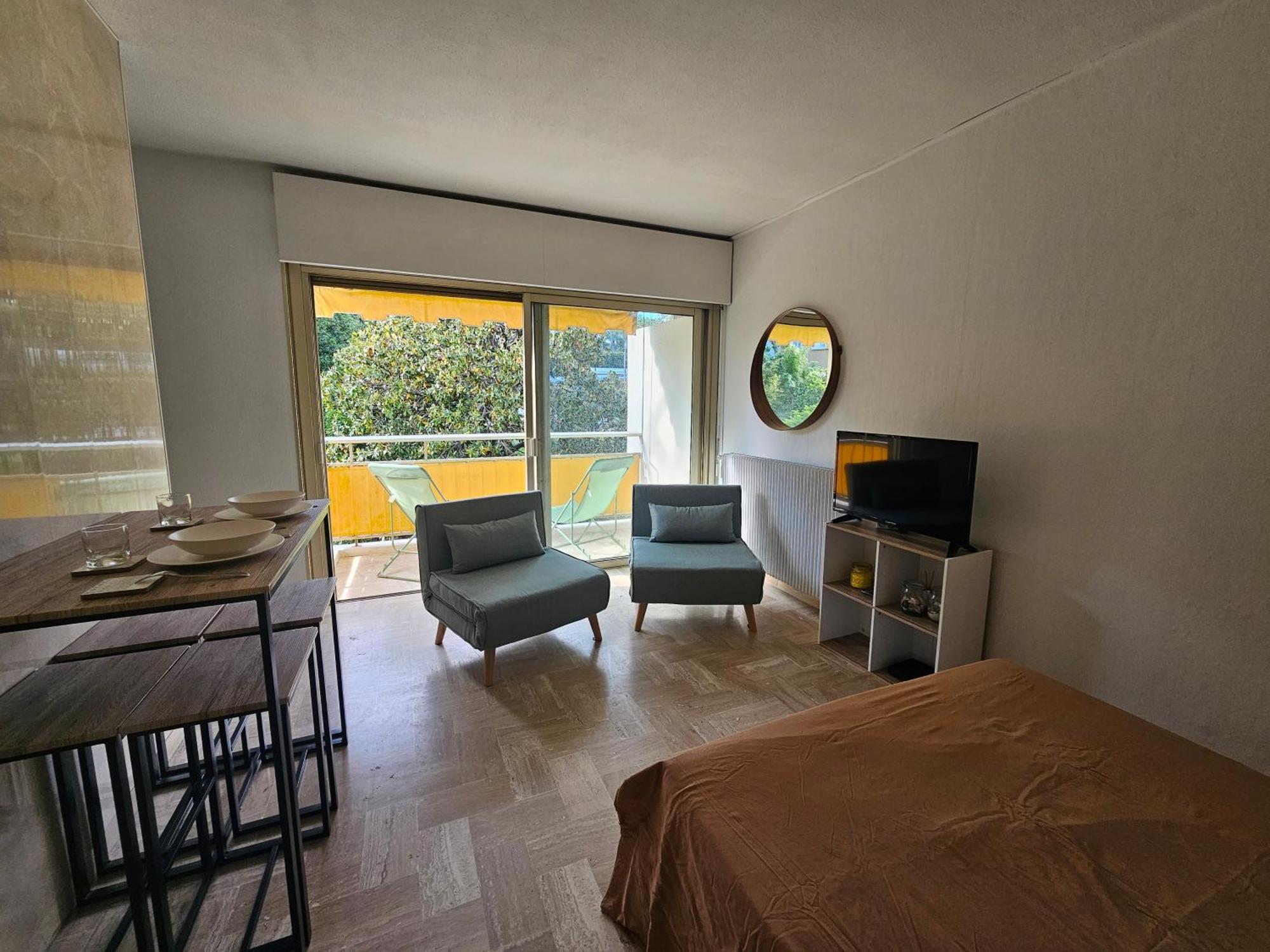 Apartment Calme A 200m Des Plages Cannes